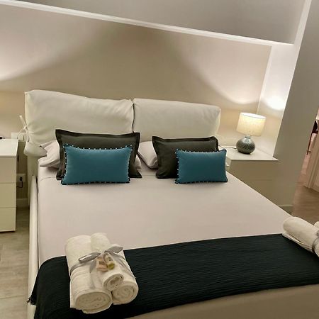 Urban Home Bari Bagian luar foto