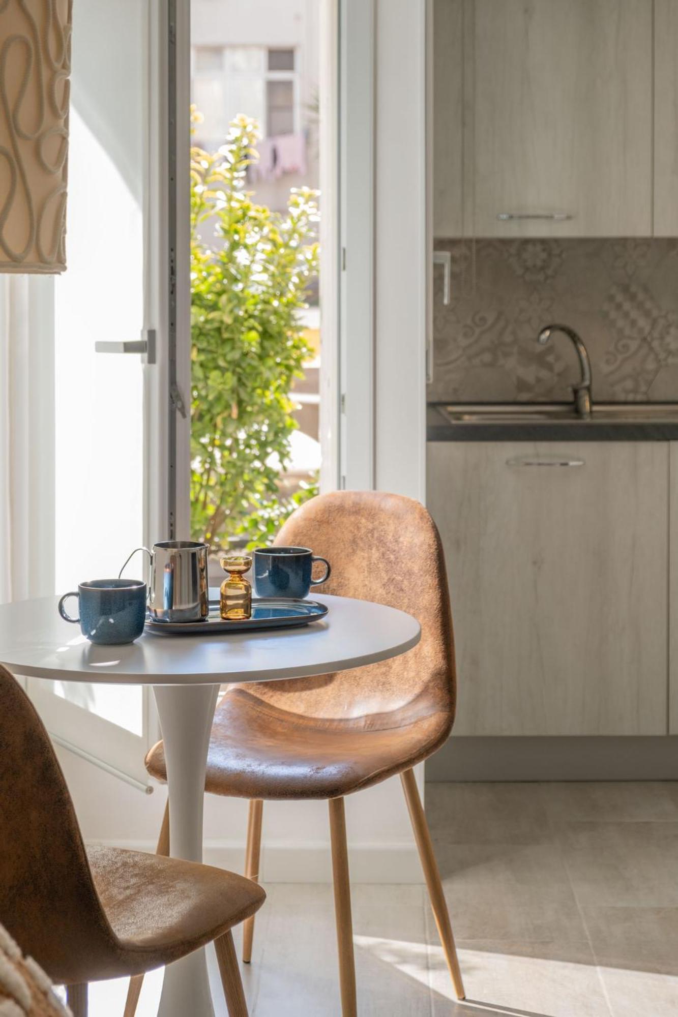 Urban Home Bari Bagian luar foto