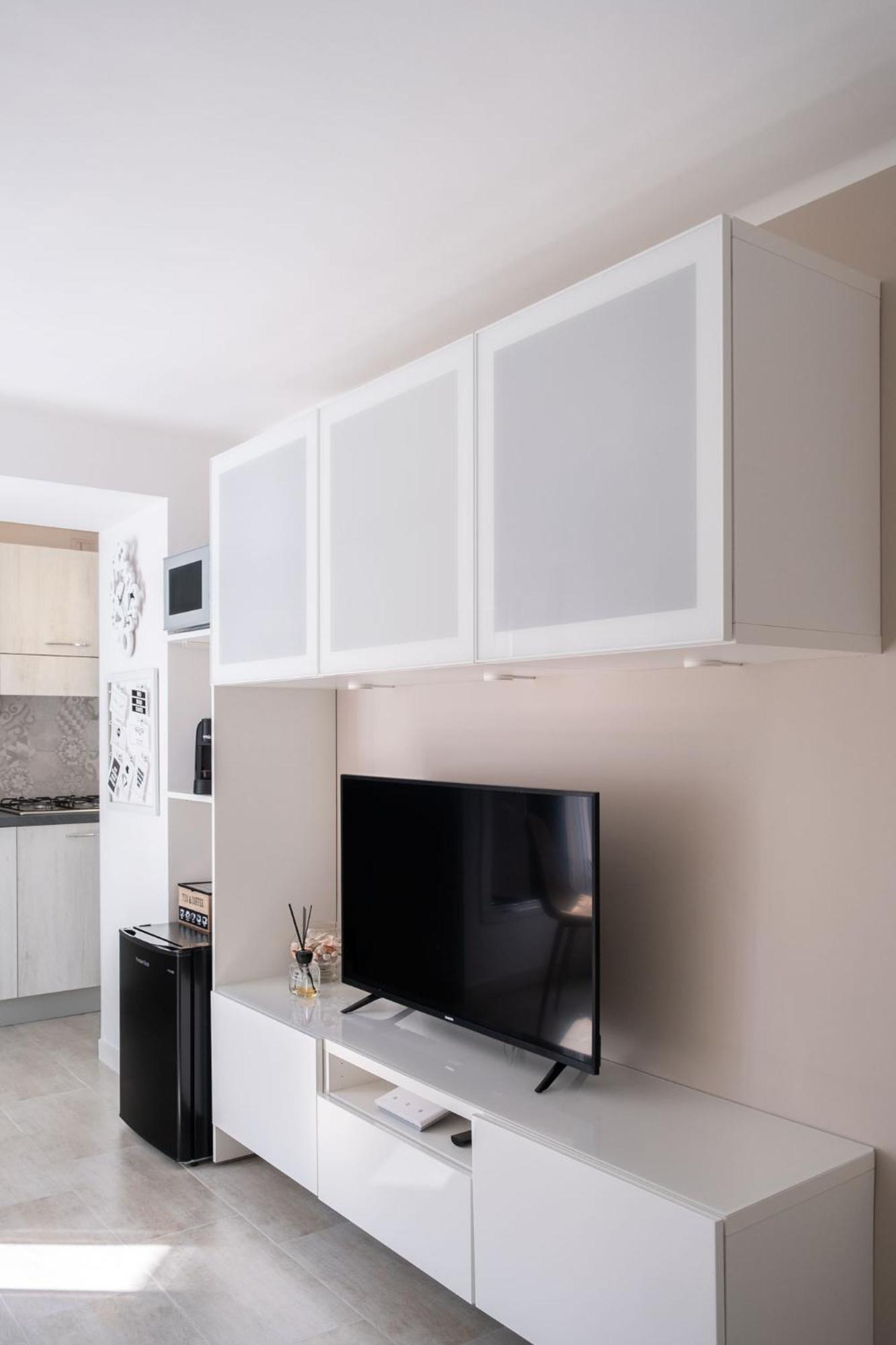 Urban Home Bari Bagian luar foto