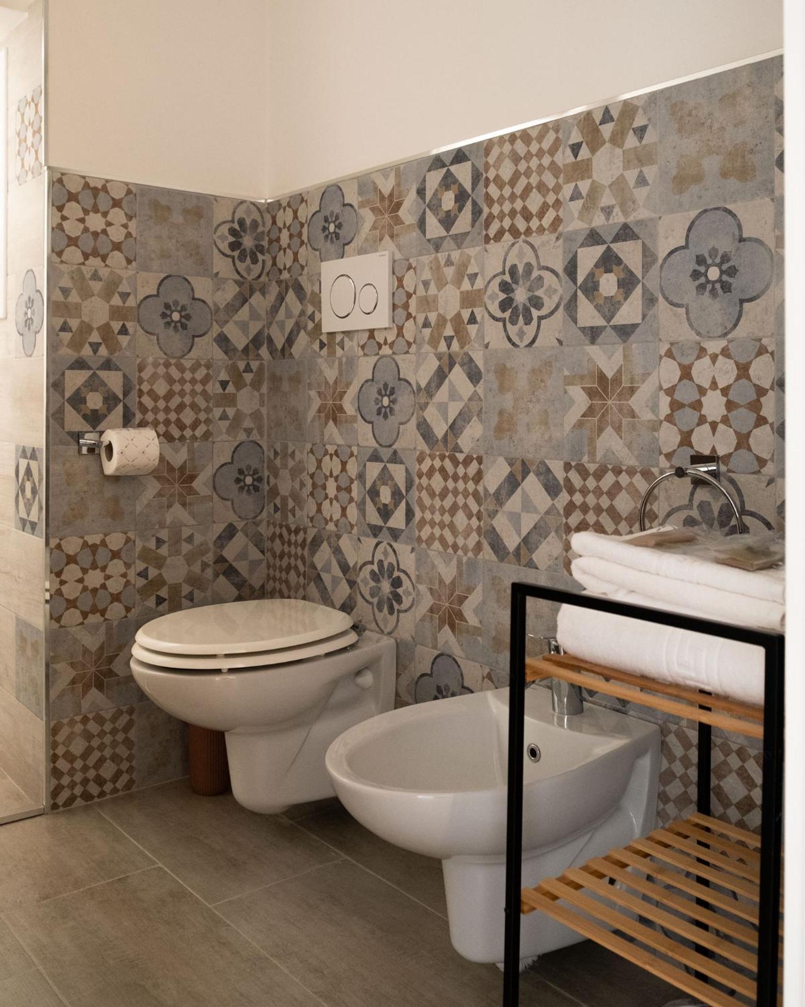 Urban Home Bari Bagian luar foto