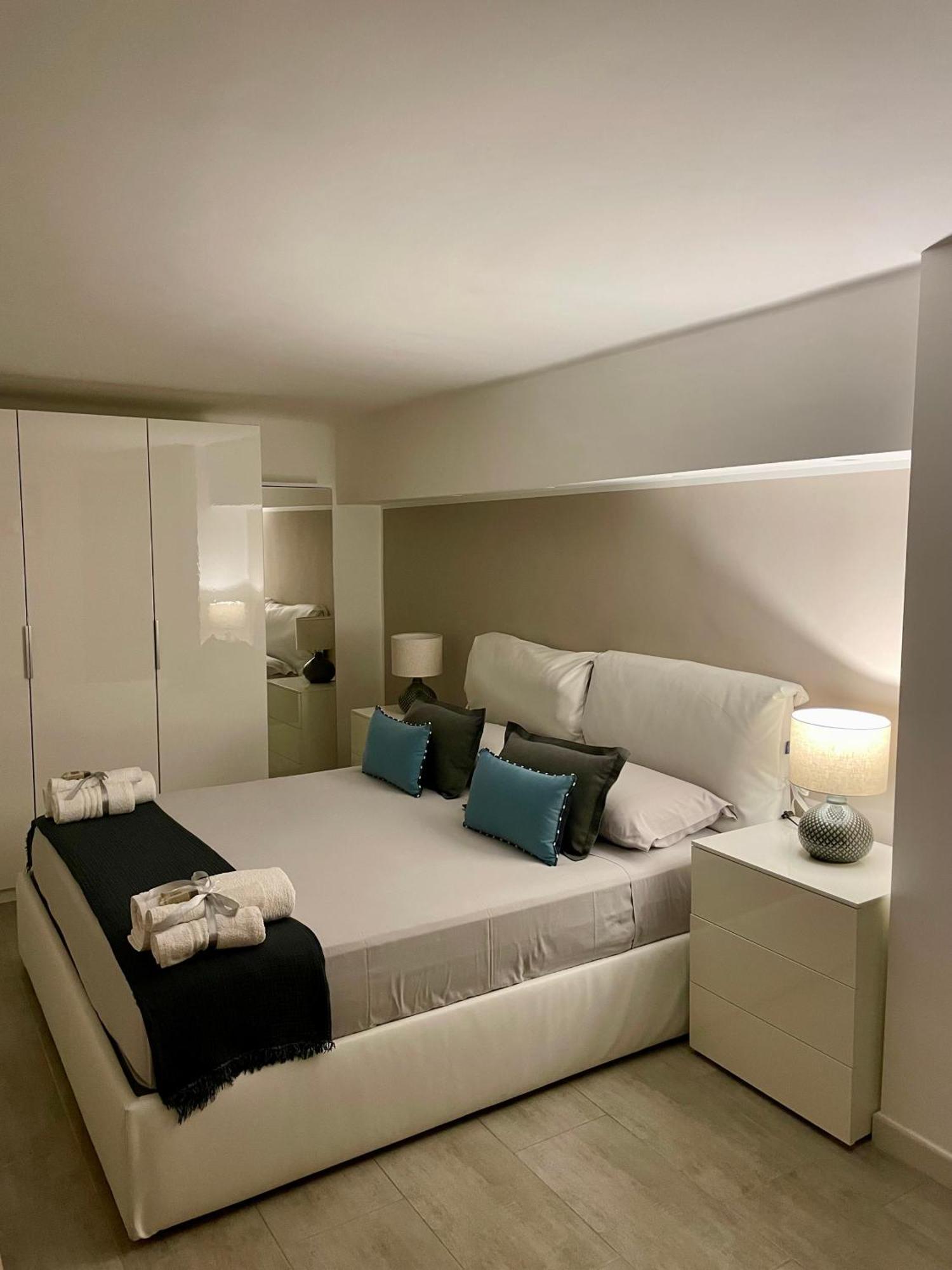 Urban Home Bari Bagian luar foto
