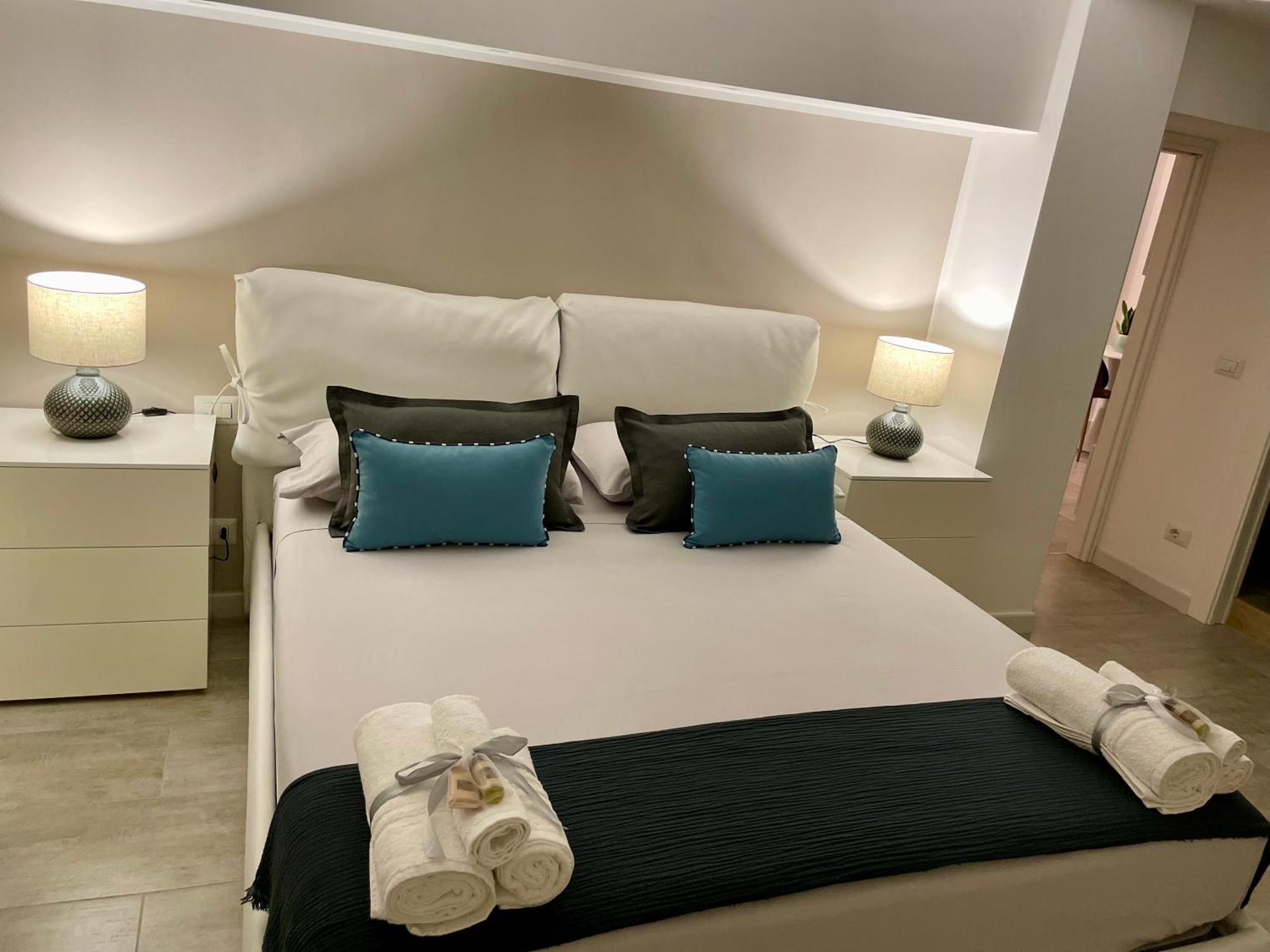 Urban Home Bari Bagian luar foto